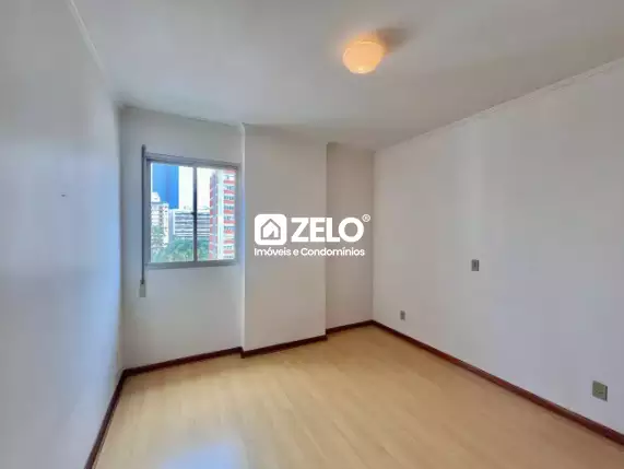 Sala de apartamento bem iluminada